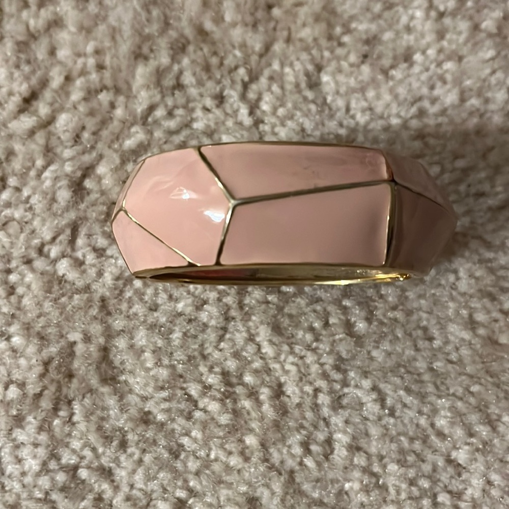 Limited cuff bracelet